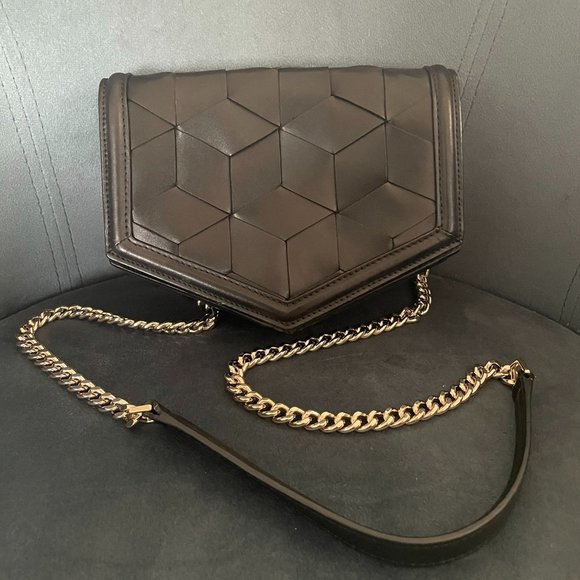 Welden Handbags - Welden Jaunt Black Crossbody Leather Bag -like new